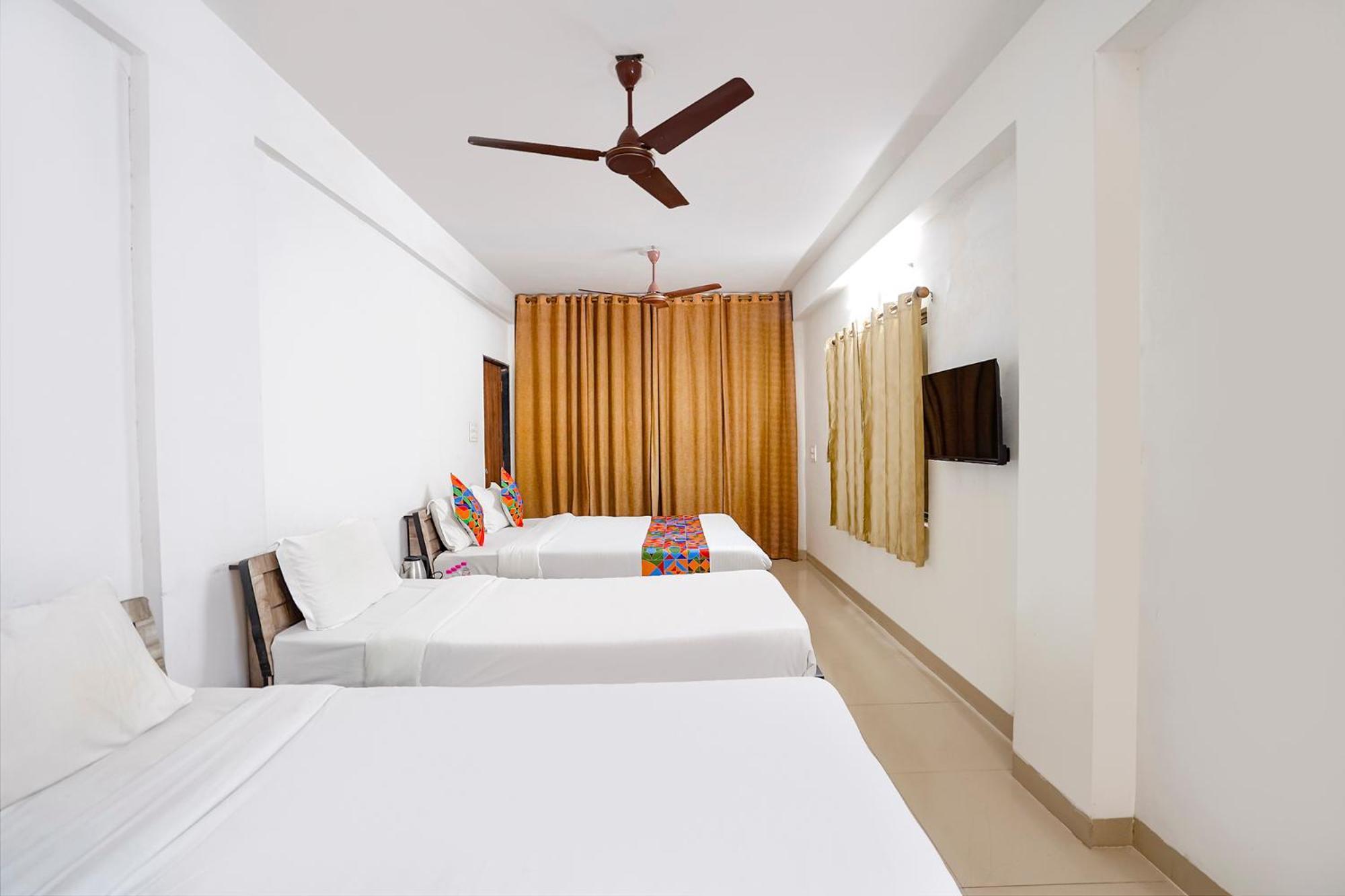 Fabhotel Relax Gandhinagar Exterior foto